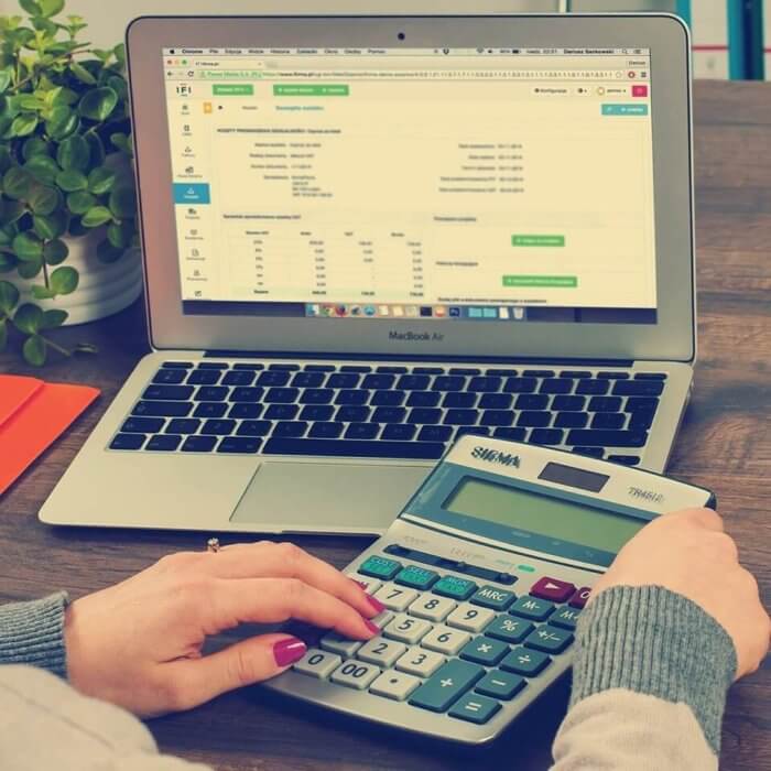 Computer and calculator to manage accounts for your business